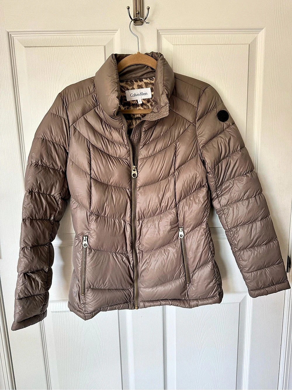 Calvin Klein Puffer Jacket in Brown Size Small Like New